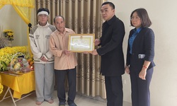 Truy tặng bằng khen cho nữ điều dưỡng hiến tạng cứu người