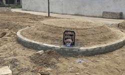 Đất có sổ đỏ nhưng bất ngờ phát hiện ngôi mộ, chủ nhà phải làm gì?