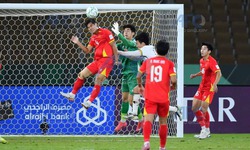 HLV Kim Sang-sik xin lỗi người hâm mộ, lý giải về thất bại của U23 Việt Nam