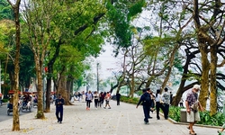 Miền Bắc nắng ấm, nhiệt tăng mạnh trước khi chuyển mưa rét