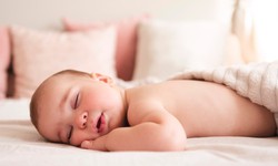 Trẻ sơ sinh ngủ ngáy, khò khè khi nào là bình thường, khi nào là bệnh lý?