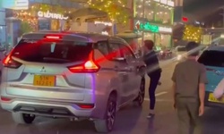 Nam hành khách bị khởi tố khi đánh tài xế, đập phá ô tô do mâu thuẫn