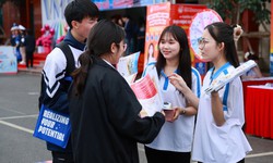 Kỳ thi riêng dày đặc, thí sinh nên đăng ký bao nhiêu là đủ?