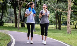 Đi bộ ngoài trời với đi bộ trên máy: Đâu là 'chân ái' cho hành trình giảm cân của bạn?