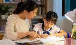 Áp lực học tập và bài toán cân bằng thể chất, tinh thần cho con trẻ