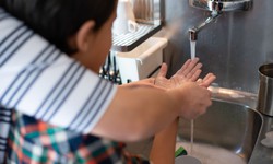 Rèn thói quen rửa tay cho trẻ khi ở trường giúp phòng ngừa dịch bệnh