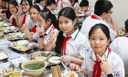 Hà Nội chốt mức thu tối đa loạt dịch vụ trường học