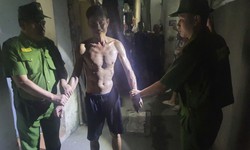 Hà Nội: Đột nhập nhà dân trộm cắp, đối tượng cầm dao cố thủ