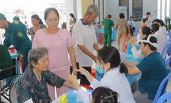 Đưa y tế chất lượng cao đến nhân dân vùng biển