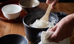 Tưởng bỏ cơm giúp hạ đường huyết, người phụ nữ bỗng mệt lả, rụng tóc từng nắm