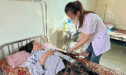 Ngày điều dưỡng Việt Nam 26/10: ‘Thầm lặng cống hiến, tận tụy vì người bệnh’