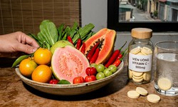 Bổ sung quá nhiều vitamin C có thể gây ra những nguy cơ sức khỏe nào?