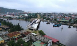 Người dân sống khổ vì tuyến đường gần 1km làm 4 năm chưa xong