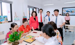 Hà Nội chuyển áp lực già hóa dân số thành động lực phát triển 'kinh tế bạc'