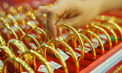 Chốt giá vàng hôm nay ngày 10/2 chưa ngừng tăng mạnh