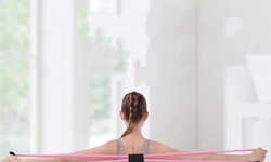 Hội chứng ‘cổ công nghệ’: Nhận diện sớm và 5 giải pháp giảm cứng cơ, phòng ngừa đau mạn tính