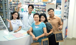 Long Châu có hơn 320 nhà thuốc hoạt động xuyên Tết Bính Ngọ