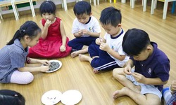 Ngày Tết, trẻ nhỏ cẩn thận hóc dị vật hạt dưa, hạt hướng dương