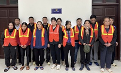 Triệt xóa sới bạc 'di động' trên sông Hồng, bắt 14 đối tượng