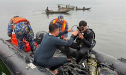 Video hơn 500 người cùng xuồng máy, môtô nước... tìm kiếm nạn nhân vụ lật tàu ở hồ Thác Bà