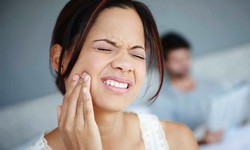Vì sao đau răng thường dữ dội hơn vào ban đêm?