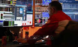 Xung đột tại Trung Đông: Chứng khoán giảm, vàng và dầu tăng giá