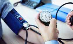 Bài tập phù hợp cho người bệnh tăng huyết áp trong kỳ nghỉ Tết