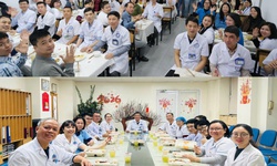 Hàng nghìn suất ăn công đoàn ấm áp trong bệnh viện