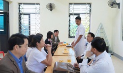 Giám đốc Sở Y tế Điện Biên kiểm tra trực cấp cứu, phòng dịch dịp Tết