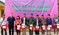 Thầy thuốc Nghệ An mang Xuân ấm đến vùng cao