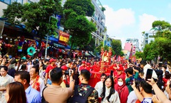 Đông nghịt người dự Lễ Nghinh Ông Quan Thánh Đế Quân