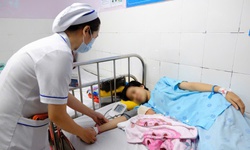 Sốc phản vệ sau khi ăn ốc, thai phụ phải mổ khẩn cấp để cứu con