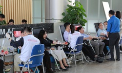 Cán bộ ngành khí tượng thủy văn sôi nổi hiến máu dịp kỉ niệm Ngày Khí tượng thế giới