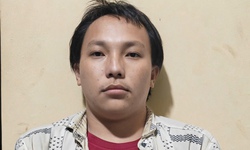 Tạm giữ đối tượng tạt xăng đốt người mua ve chai vì cho rằng bị nói xấu