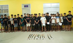 Mang dao tự chế đi trả thù, 7 đối tượng bị khởi tố