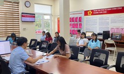 Chậm tham mưu xử lý hồ sơ hành chính, 4 cán bộ phường bị tạm đình chỉ
