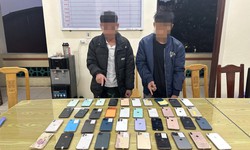 Sau 24 giờ truy xét, bắt 2 đối tượng trộm 39 chiếc iPhone