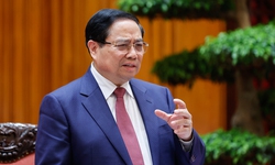 Thủ tướng: Không để thiếu hụt xăng dầu trong bất cứ hoàn cảnh nào