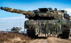 Niềm tự hào của phương Tây biến thành 'cục thép vô dụng' ở Ukraine