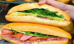 Bộ Y tế: Truy xuất nguồn gốc thực phẩm khiến hàng chục người nhập viện sau ăn bánh mì ở Quảng Ngãi