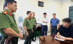 Đường dây phát tán mã độc xuyên quốc gia do nam sinh lớp 12 cầm đầu hình thành như thế nào?