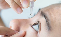 Có nên dùng nước nhỏ mắt chứa vitamin thường xuyên?