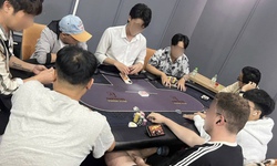 Bắt tạm giam chủ nhiệm câu lạc bộ New Emperors Poker Club