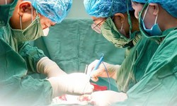 Mổ khẩn trong đêm, giữ tử cung cho sản phụ rau cài răng lược thể Percreta