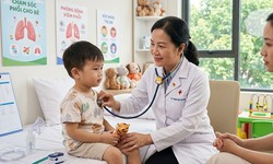 Viêm phổi ở trẻ em: Phát hiện sớm và dùng thuốc đúng cách