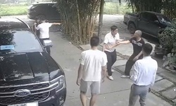 Mâu thuẫn trong lúc mời rượu, vợ chồng chủ quán bị khách đánh