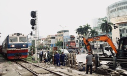 Liên tiếp xảy ra tai nạn đường sắt: Mở lối tự phát có thể bị phạt tới 40 triệu