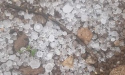 Mưa đá rào rào ở Cao Bằng