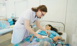 Mất 2000ml máu do thai ngoài tử cung vỡ, sản phụ được bác sĩ cứu sống kịp thời