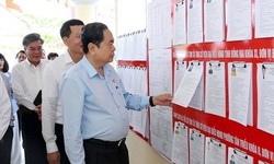 Chủ tịch Quốc hội tin tưởng cuộc bầu cử tại Đồng Nai sẽ
diễn ra dân chủ, đúng pháp luật, thành công tốt đẹp